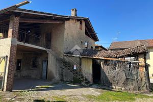 CASA SEMINDIPENDENTE A MISSAGLIA