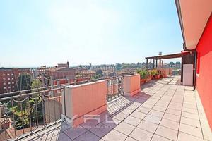 Attico / Mansarda di 146 m² con 3 locali e box aut