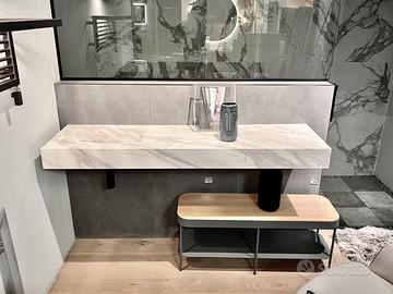 Top bagno sospeso con lavabo effetto marmo bianco