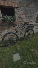 Bici mtb cube carbonio