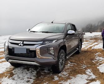 Mitsubishi L200 Duble Cab intense Super Select