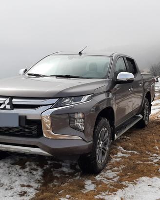 Mitsubishi L200 Duble Cab intense Super Select