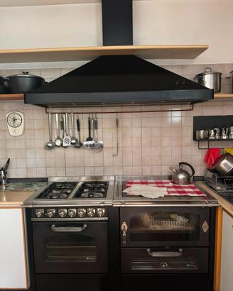Stufa a legna De Manincor con forno e fuochi a gas