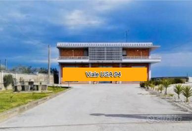 Appartamento + locali vari + box auto, vari usi