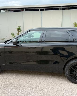 Range Rover Velar R-Dynamic Total Black – Motore r