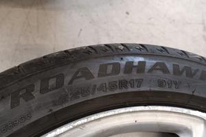 4 pneumatici completi di cerchione BMW 318 e 320