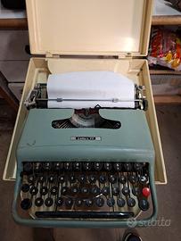 Olivetti Lettera 22 con custodia 
