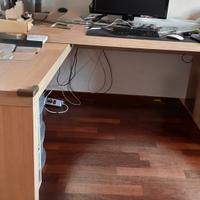 Scrivania ikea con braccio estraibile