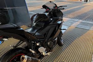 YAMAHA YZF R3 - 2024