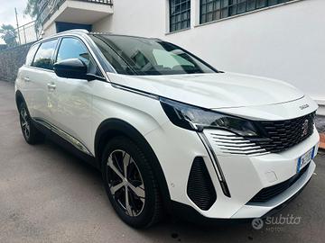 Peugeout 5008