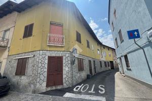 CASA SEMINDIPENDENTE A TRONZANO VERCELLESE