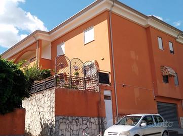 3 LOCALI A CASTROLIBERO