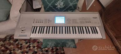 TASTIERA WORKSTATION TRITON STUDIO 61
