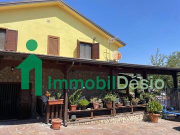 Villa di 194 m² con più di 5 locali a Potenza