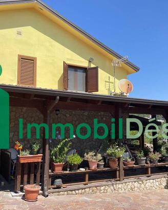Villa di 194 m² con più di 5 locali a Potenza
