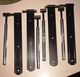 Quattro bandelle/cerniere per scuri