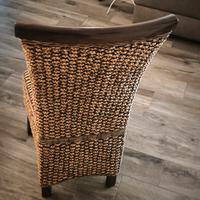 sedia in legno massello e banano intrecciato 