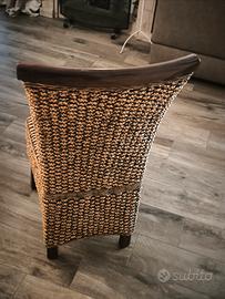 sedia in legno massello e banano intrecciato 