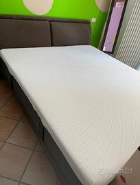 Letto matrimoniale con materasso
