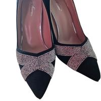 scarpe da donna con il tacchi 