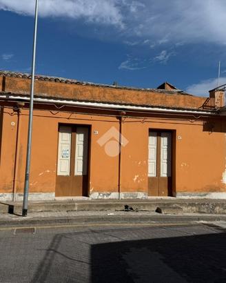 CASA INDIPENDENTE A PIEDIMONTE ETNEO