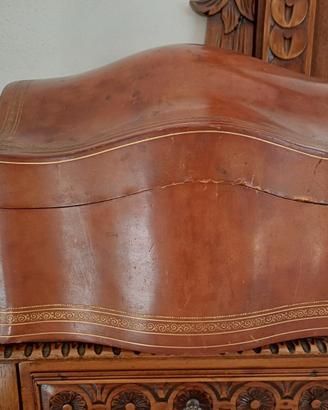 Bauletto in legno e pelle