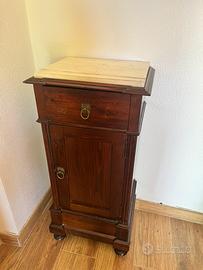 Comodini antiquariato
