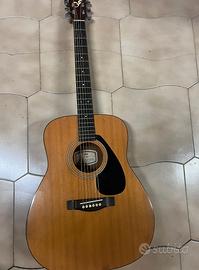 Chitarra acustica YAMAHA FG-402