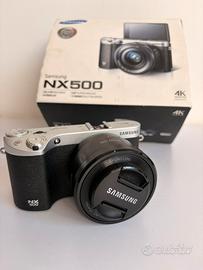 SAMSUNG NX 500 completa di obiettivo e accessori