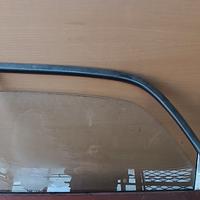 Ford Taunus berlina finestrino posteriore sinistro