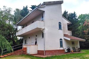 CASA INDIPENDENTE A MONTECORVINO ROVELLA
