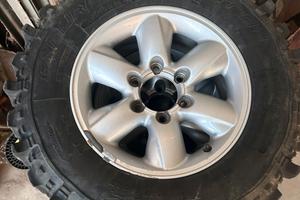 Gomme tassellate 235/70r16