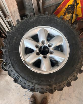 Gomme tassellate 235/70r16