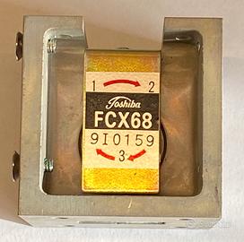 Circolatore in guida d'onda 10 GHz FCX68 Toshiba