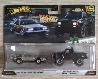 Hot Wheels Back To The Future Time Machine -2 Pack
