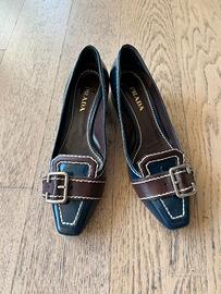 PRADA loafers in pelle/vernice