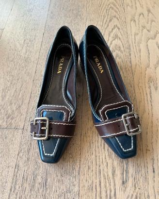 PRADA loafers in pelle/vernice