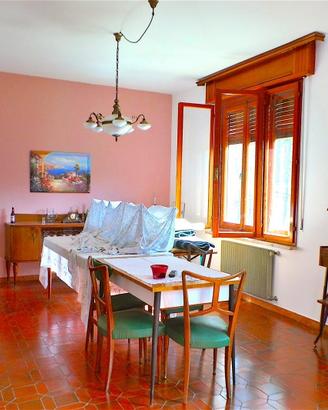 Lusevera casa indipendente 13 vani 245 Mq