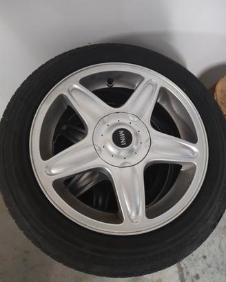 Cerchi da 16 Mini Cooper con 4 pneumatici 
