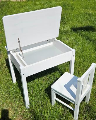 Scrivania e sedia per bambini Ikea sundvik