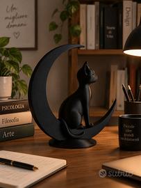 statua gatto nella luna