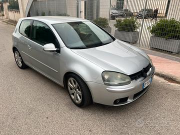 Vendo Golf 5 2.0 TDI 140 CV. Bellissimo