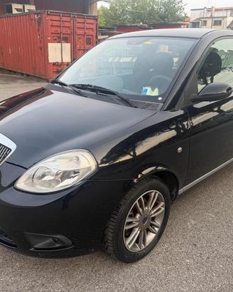 LANCIA Ypsilon 1.2 Versus senza nessun lavoro da