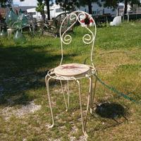 Vecchia seggiola in ferro battuto Shabby cm 70x37