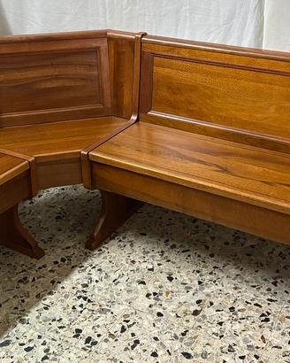 Cassapanca angolare con tavolo