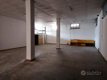 Magazzino capannone 330 mq