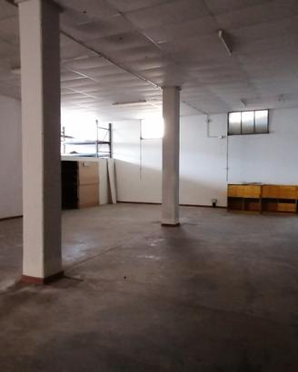 Magazzino capannone 330 mq