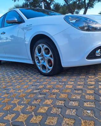 alfaromeo giulietta 1.6 120 cv versione veloce