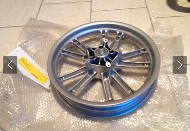 Cerchio anteriore Beverly 500 NUOVO