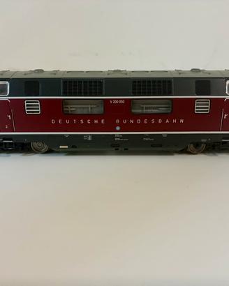 Locomotiva Diesel DB V 200 050 - PIKO 59700 - H0